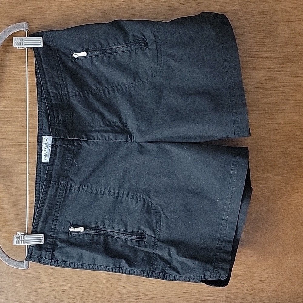 Danskin black size small /4 to 6 black shorts
